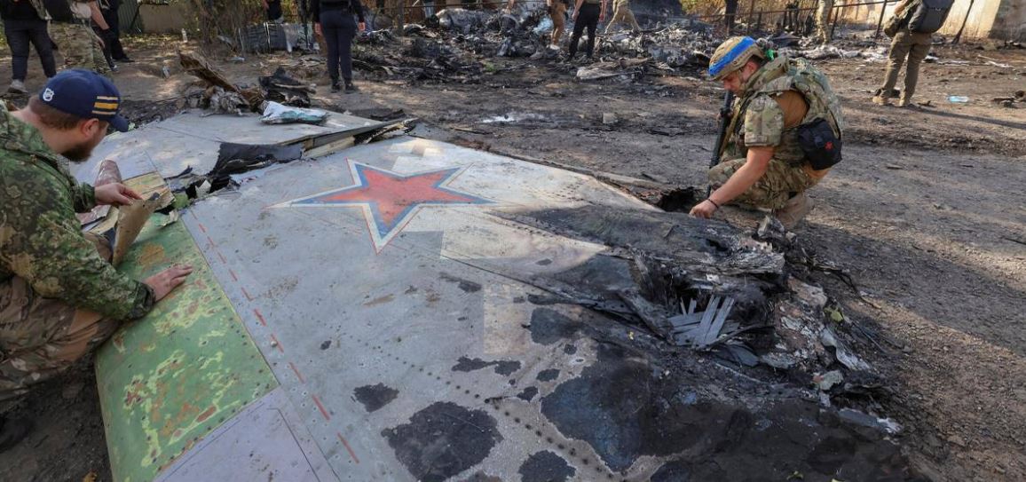 Wreckage of the downed Russian S-70 “Okhotnik” UAV / Photo from social networks