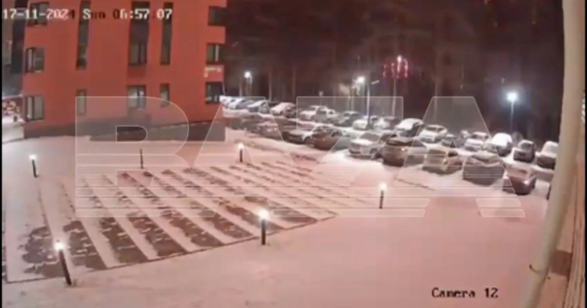 The moment of the explosion at the  Kupol machine-building plant in Izhevsk / Video screenshot