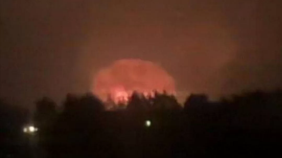 Вибух  на складі в місті Карачев Брянської області / Кадр з відео