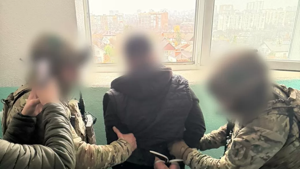 В Харькове задержали мужчину, который угрожал оружием полицейским / Фото: Нацполиция