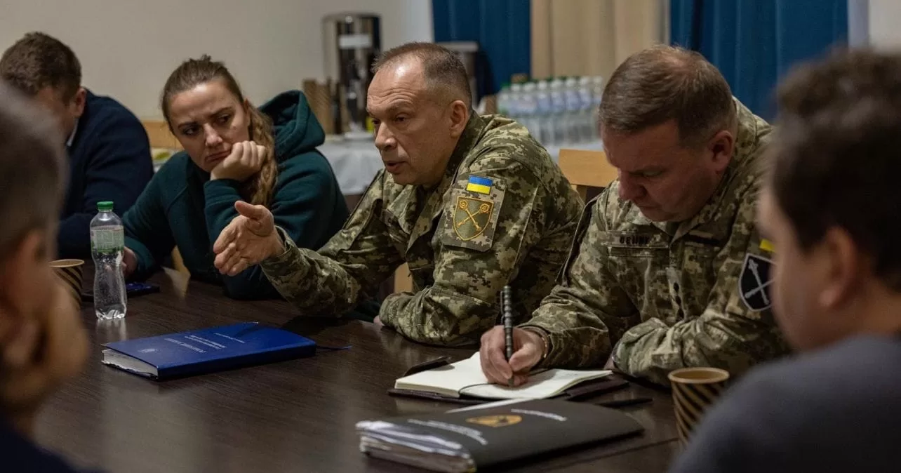 Александр Сырский во время встречи с блогерами / Фото Facebook Главнокомандующего ВС Украины