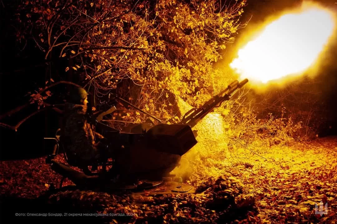 Воин-зенитчик ведет вогонб по "шахедам" / Фото: 21 отдельная механизированная бригада