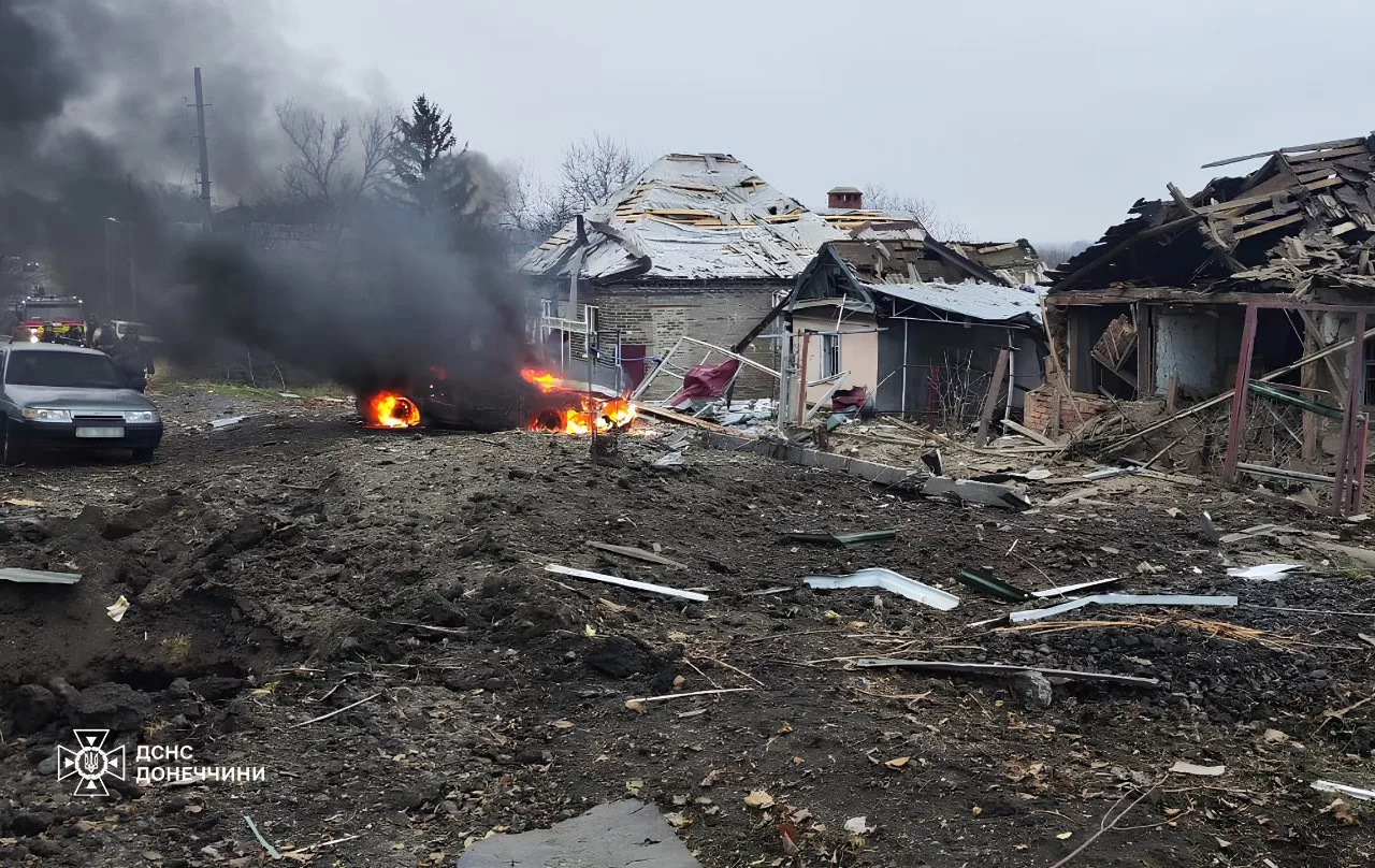 Разрушения после российского авиаудара / Фото: ГСЧС