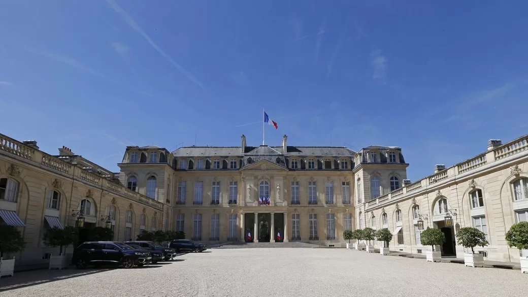 Подвір'я Єлисейського палацу в Парижі / Фото: AP