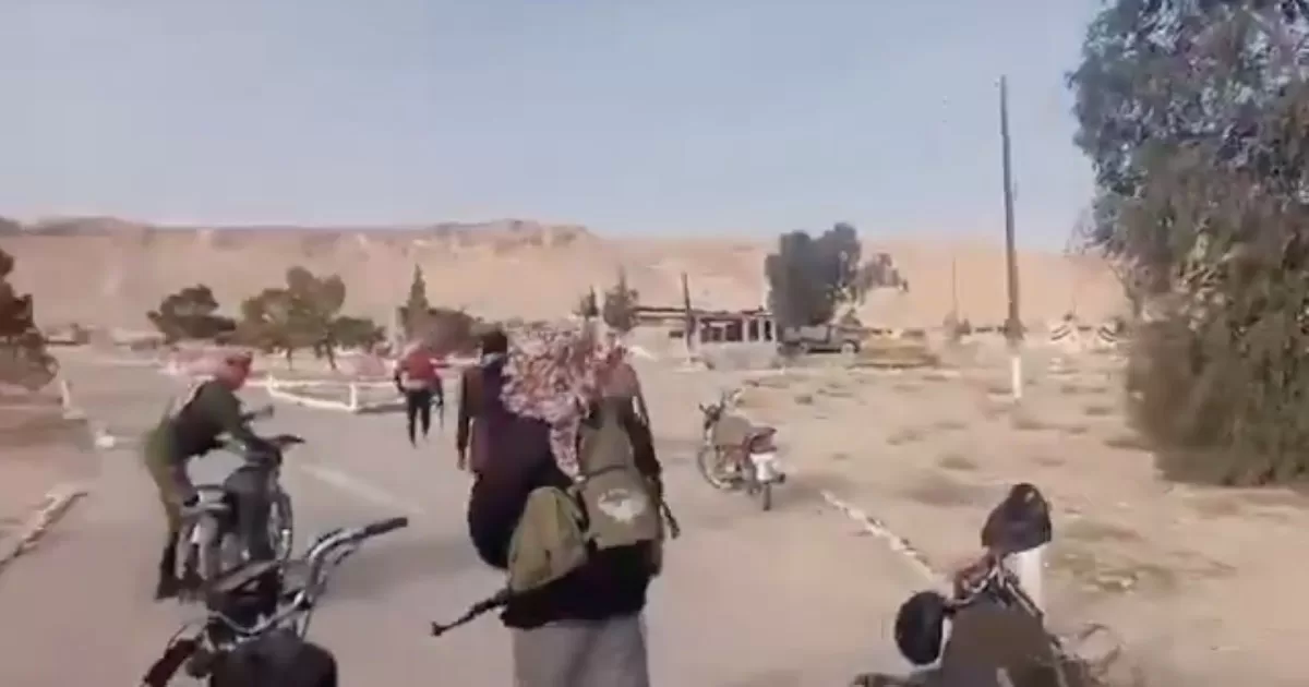 Сирійські повстанці на околиці Пальміри / Скриншот відео