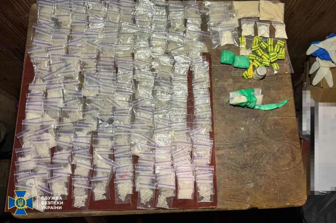 Вилучена продукція наркодилерів / Фото: СБУ