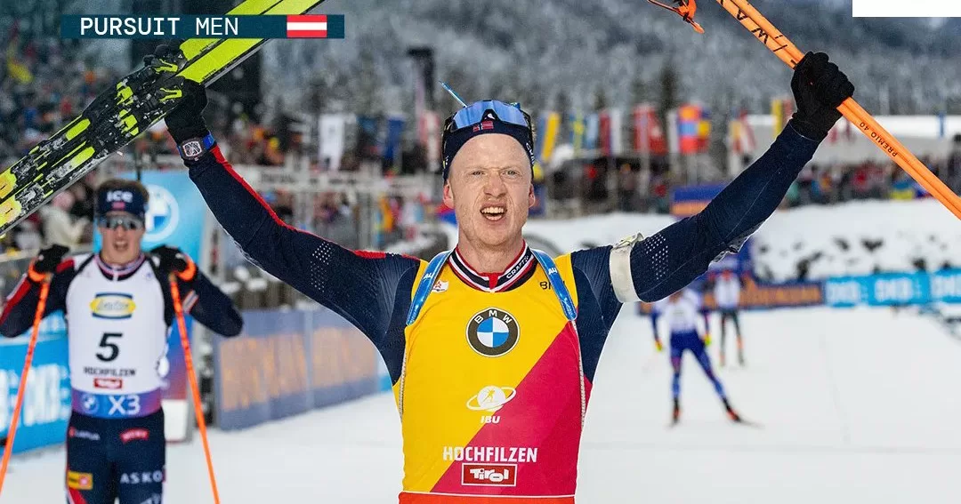 Йоханнес Бё на финише гонки преследования в австрийском Хохфильцене / Фото International Biathlon Union @biathlonworld