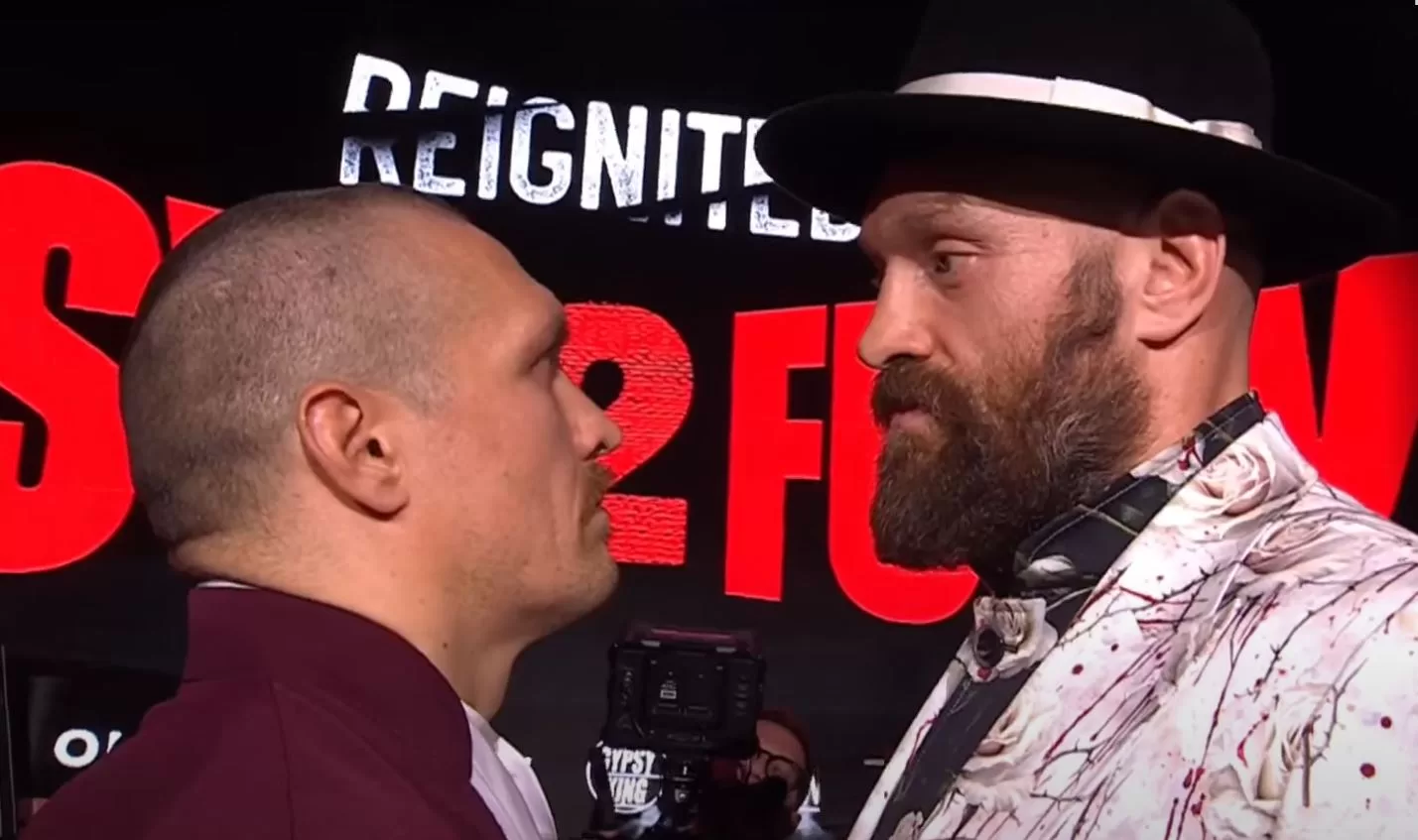 Александр Усик и Тайсон Фьюри / Кадр из видео