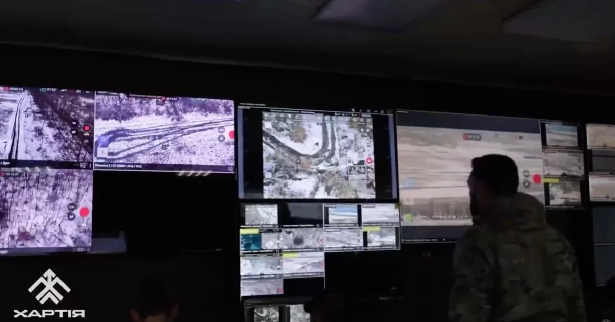 «Хартія» тестує концепцію війни і маленьких операцій суто за рахунок роботів та штучного інтелекту / Скріншот з відео