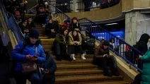 People hide inside a metro station during a Russian attack, Kyiv / Photo: Reuters