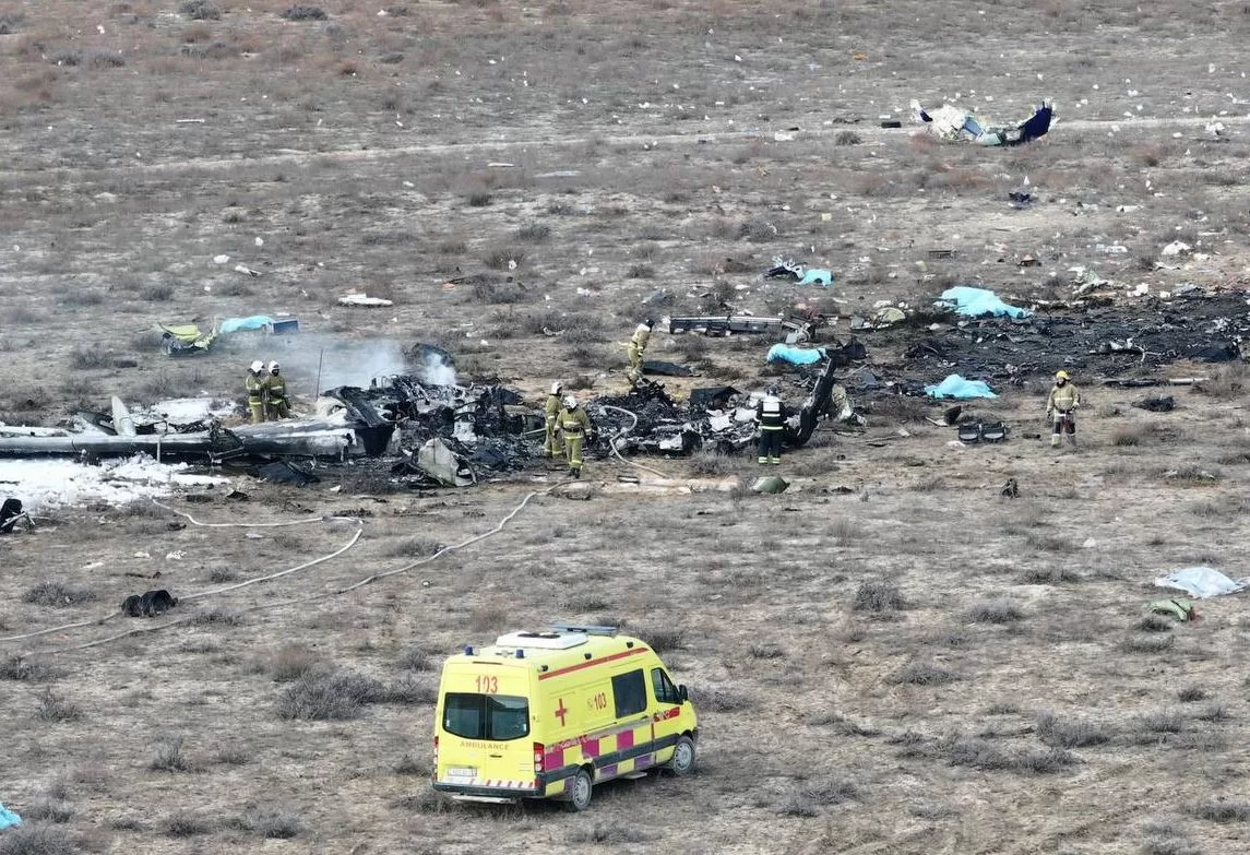 Уламки Embraer 190 азербайджанських авіаліній / Фото з соцмереж