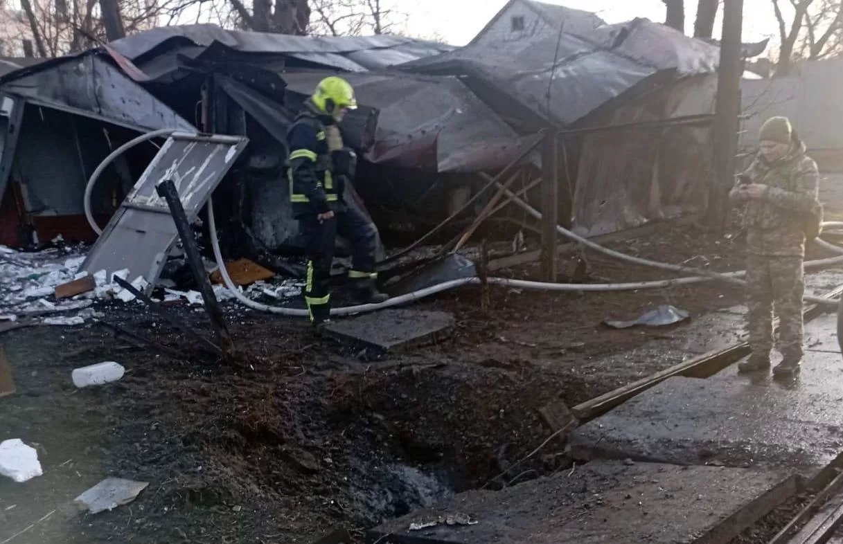 Рятувальники на місці обстрілу в Києві / Фото: Віталій Кличко