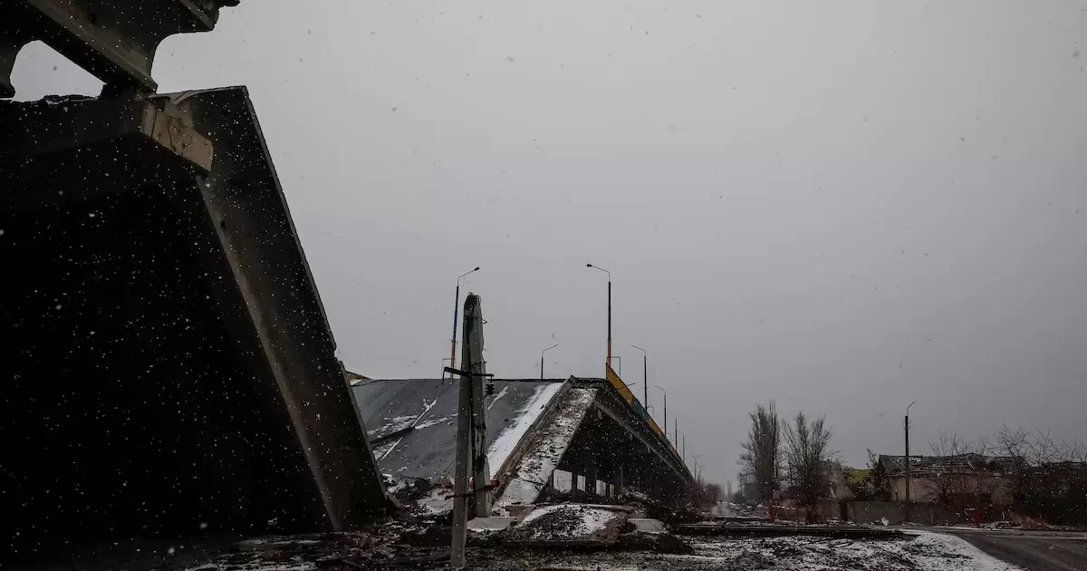Вид на зруйнований міст у місті Покровськ, 19 грудня 2024 року / Фото Reuters