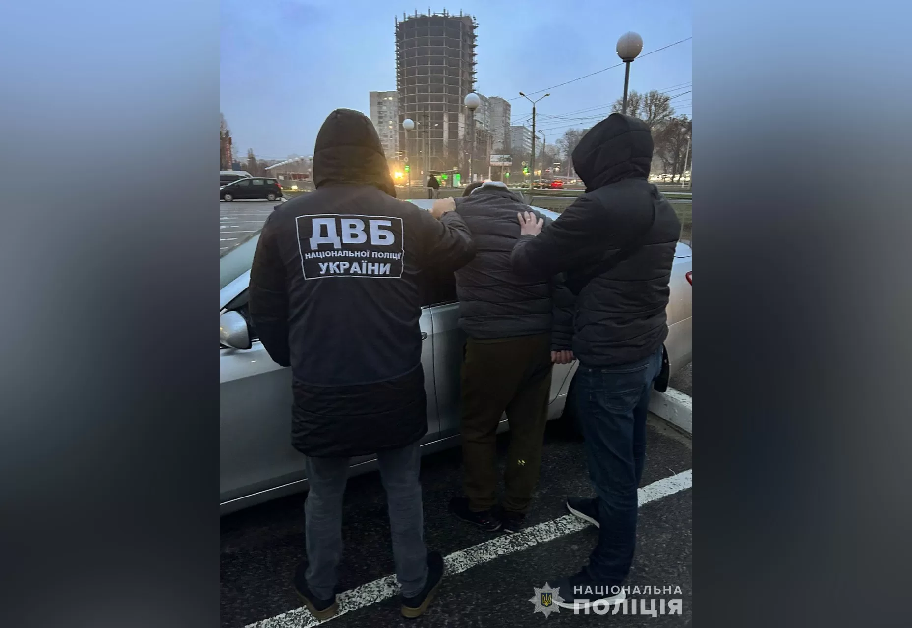 Задержание подозреваемого в содействии уклонению от мобилизации в Харькове / Фото: Нацполиция