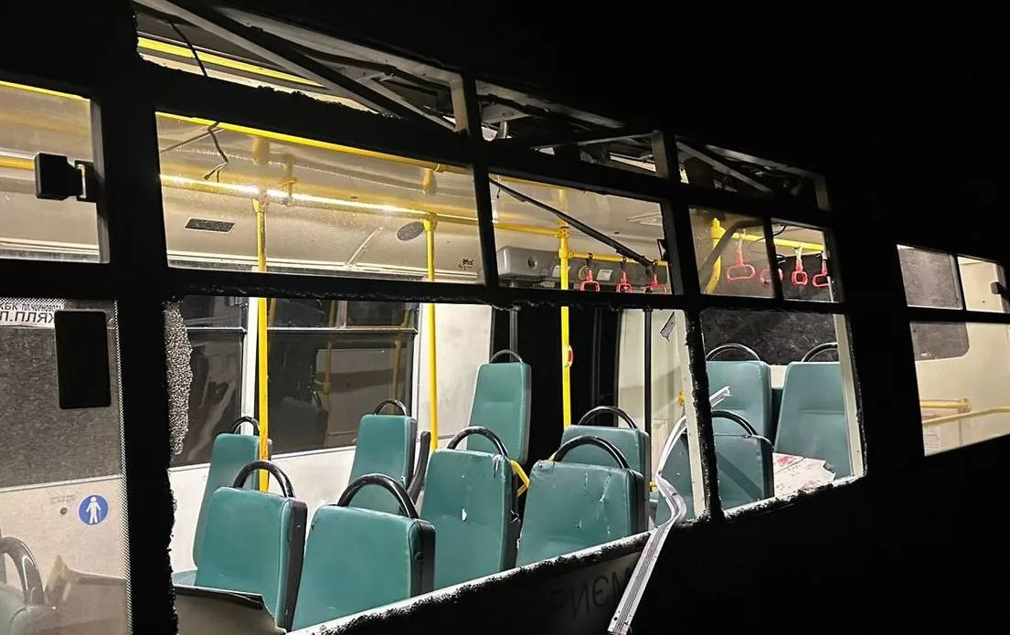 В результате удара с дрона по маршрутке в Херсоне погиб мужчина / Фото: Херсонская областная прокуратура