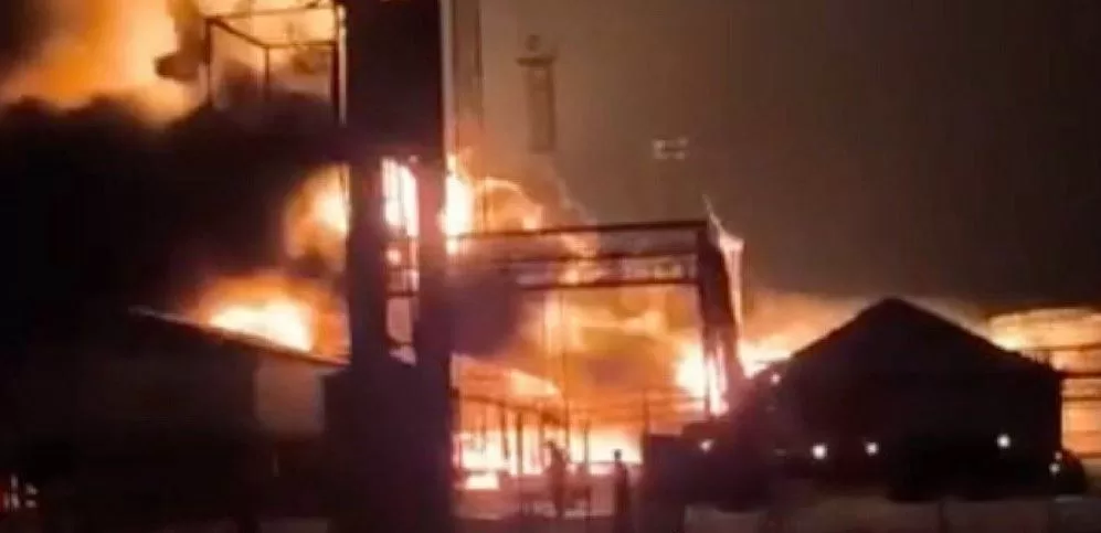 Палаюча російська нафтобаза / Фото з соцмереж