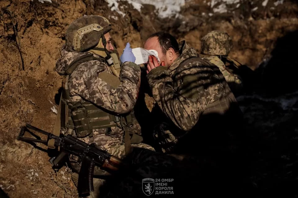 Моменты занятий по тактической медицине в 24 ОМБр / Фото: 24 ОМБр