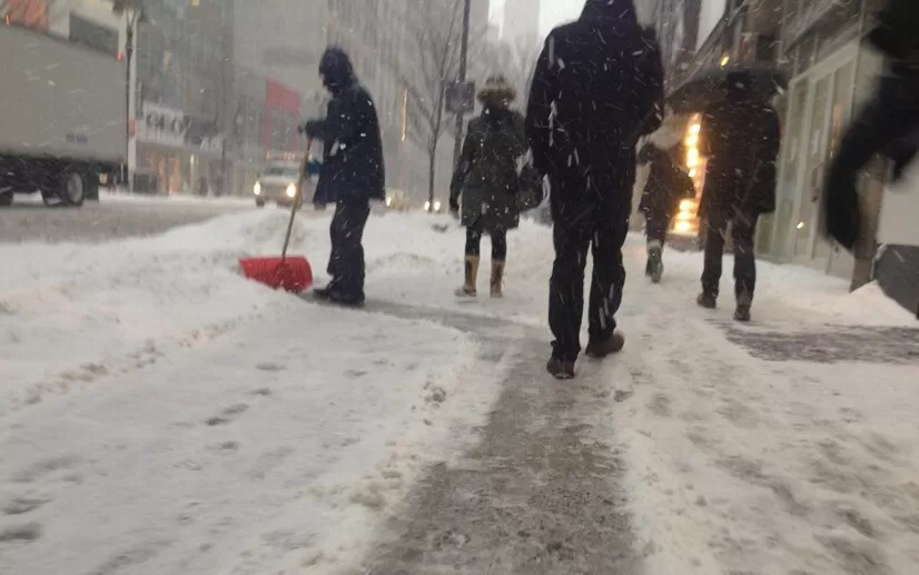 Снегопад в городе / Фото иллюстративное: freepik