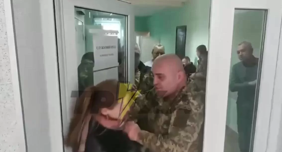 Конфлікт у Харківському ОТЦК та СП / Скриншот з відео