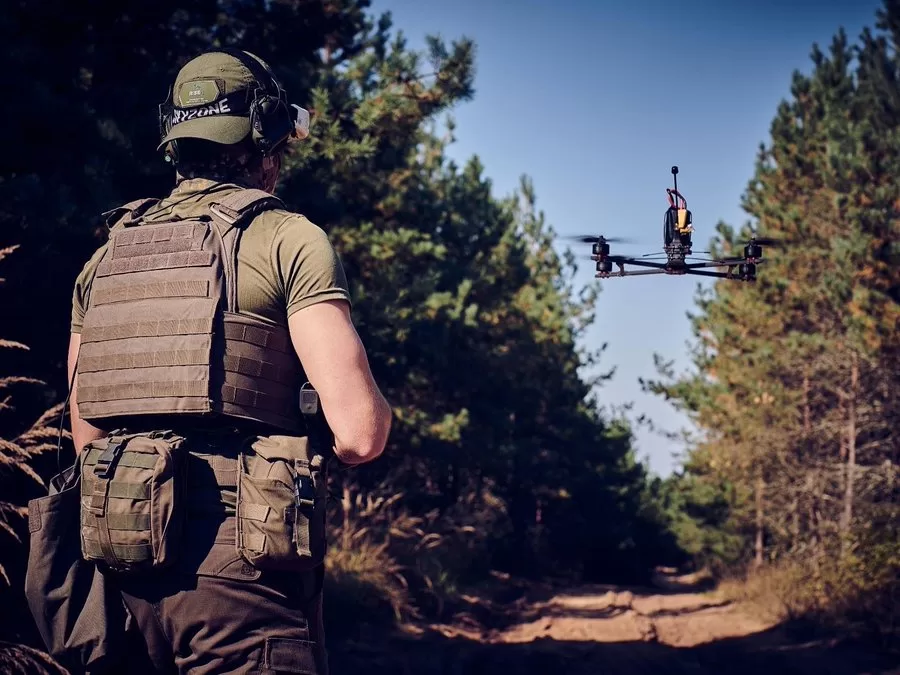 Оператор дронів / Фото: Довіле Шакалієне