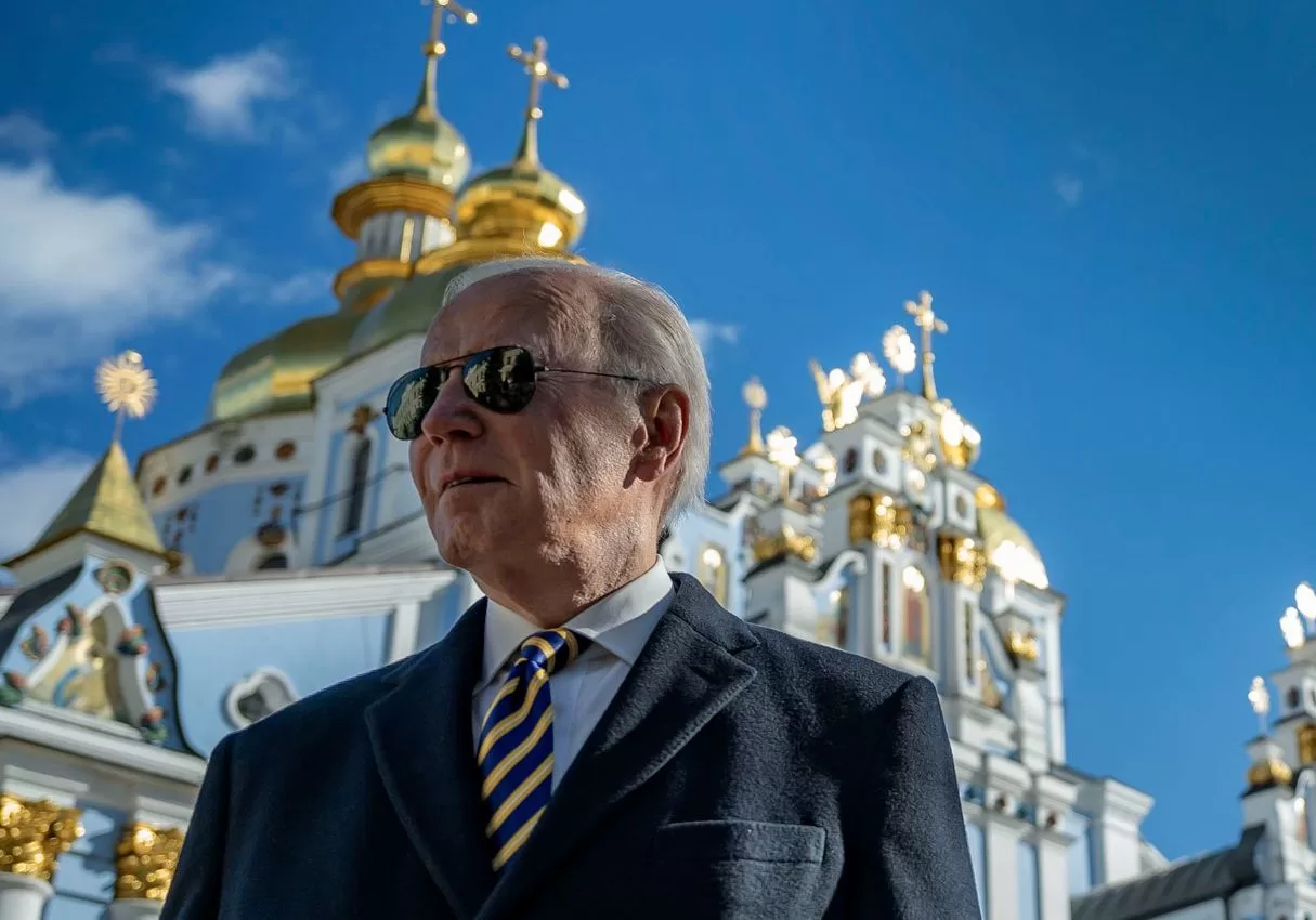 Президент США Джо Байден на фоне Михайловского Златоверхого собора в Киеве, 20 февраля 2023 года / Фото: Офис президента