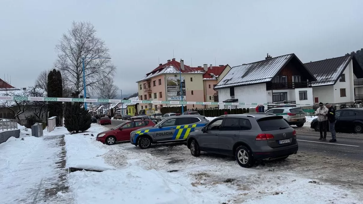 Словацкая полиция возле школы где произошло убийство / Фото: Ta3