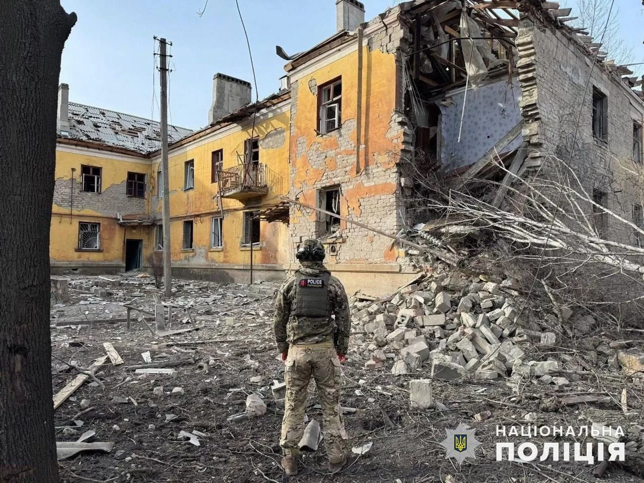 Правоохранители на месте бомбардировки Константиновка / Фото: Нацполиция