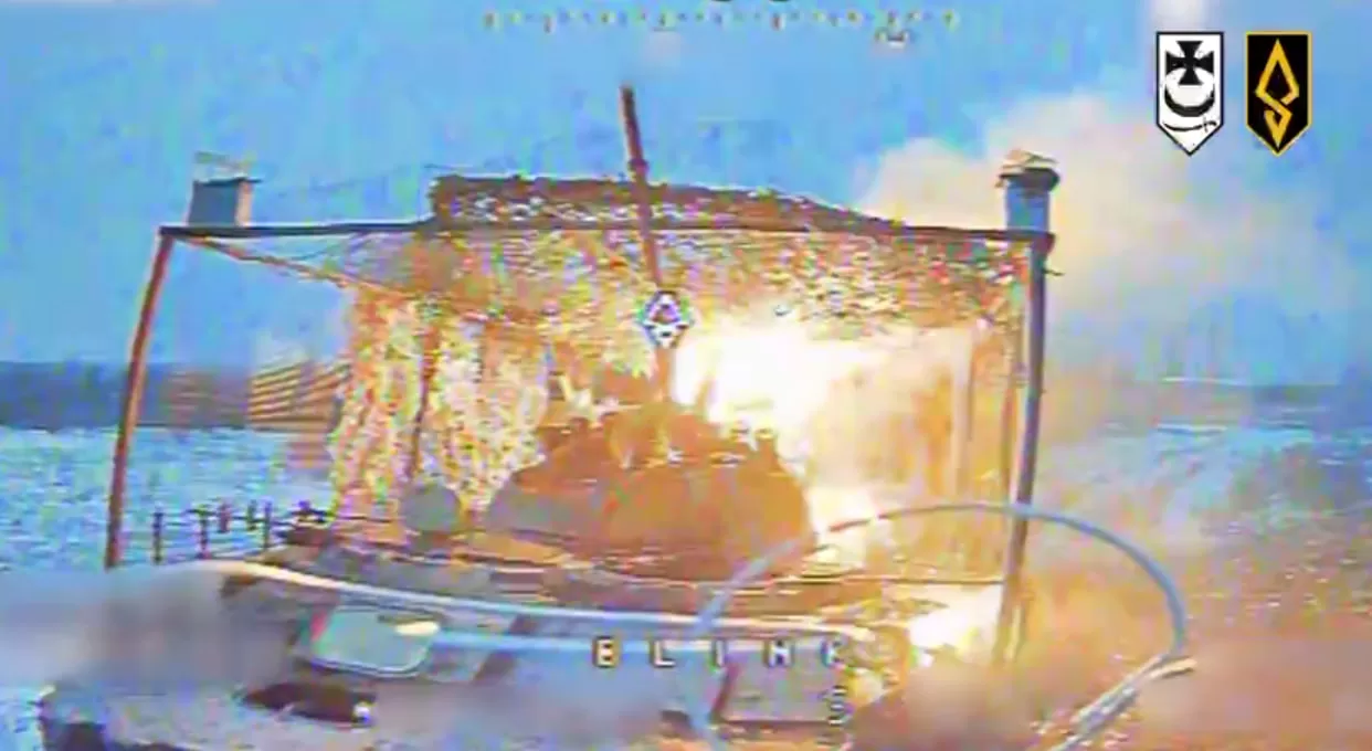 Палаюча російська техніка на Харківщині / Скриншот із відео