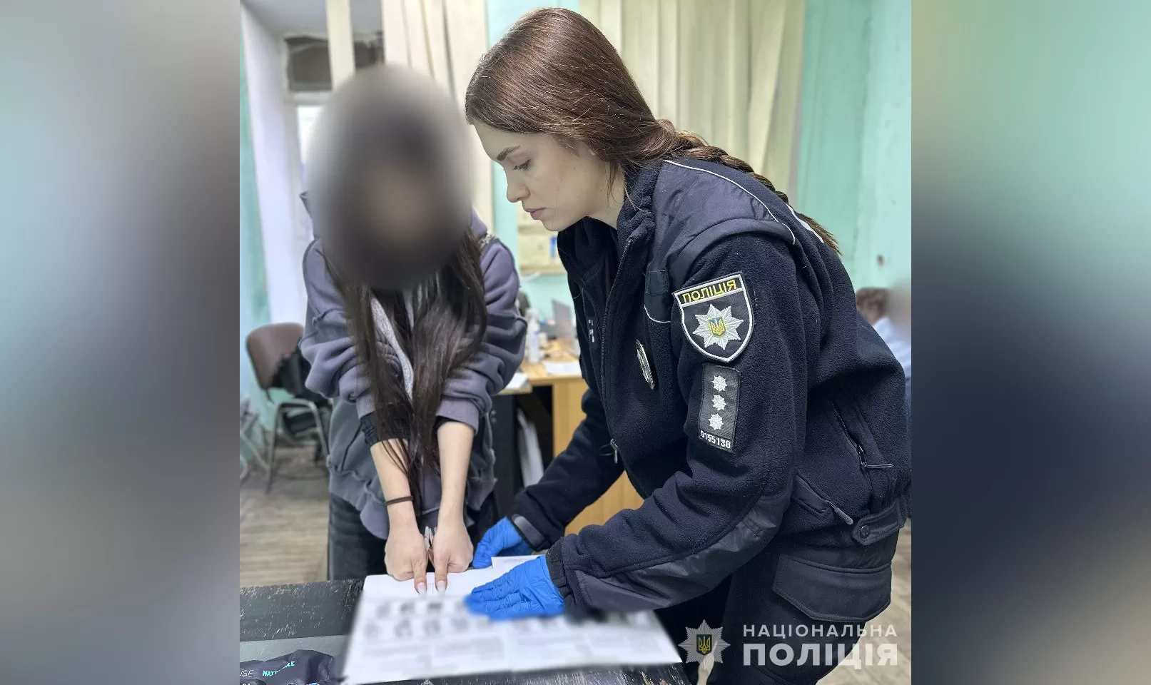 Задержанная по подозрению в поджоге авто в Одессе / Фото: Нацполиция