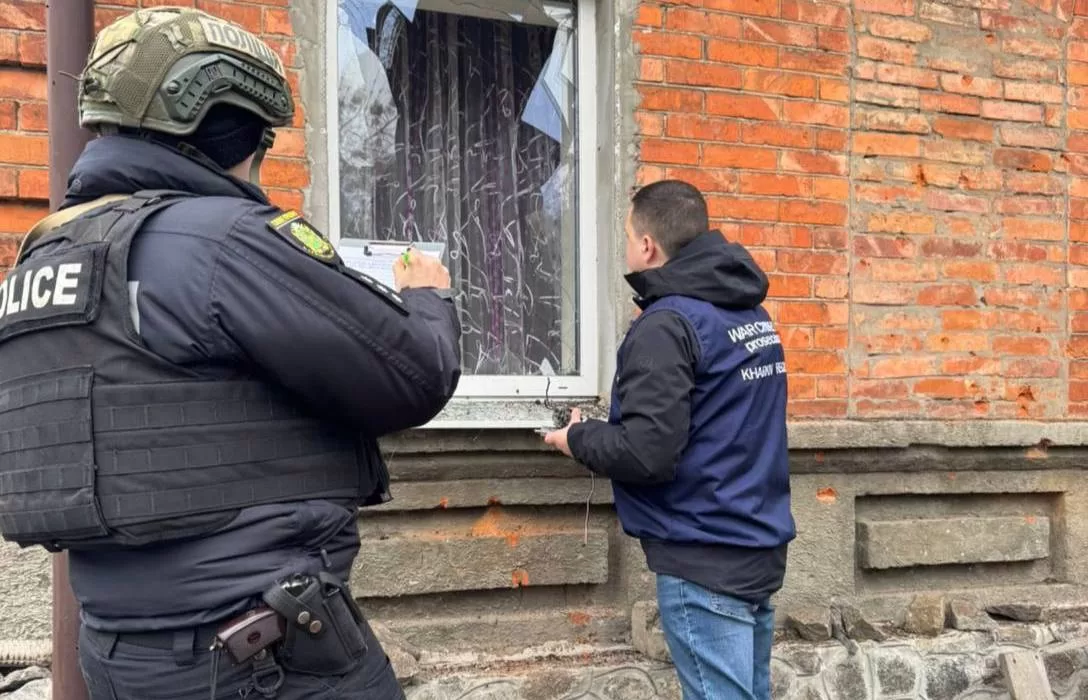 Последствия удара дрона по Харькову / Фото: Харьковская областная прокуратура  