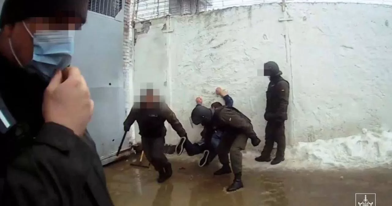 Розслідуванням встановлено, що службовці колонії систематично катували і знущалися із засуджених / Фото Офіс Генпрокурора