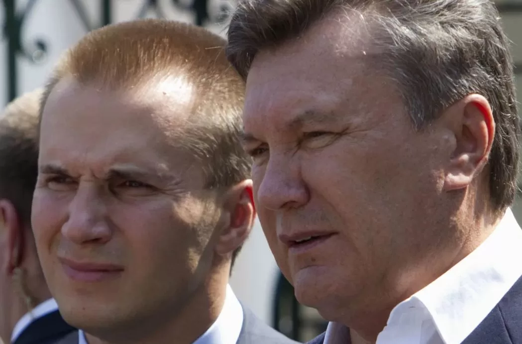 Віктор Янукович із сином Олександром, квітень 2010 року / Фото: REUTERS