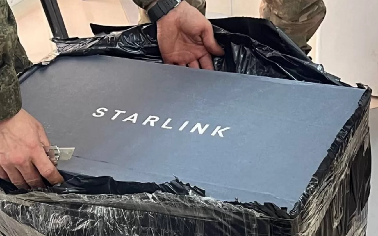 Russian military unpack Starlink terminals / Photo: X/clashreport