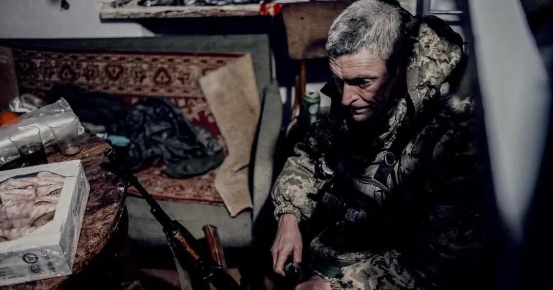 Воин 42-й ОМБр после боевого задания. Уставшие, но несокрушимые / Фото 42 ОМБр