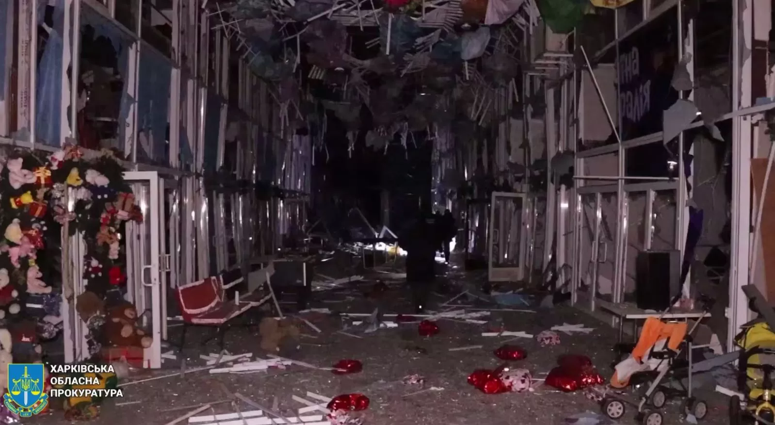 Повреждены торговые павильоны рынка "Барабашово" / Кадр из видео