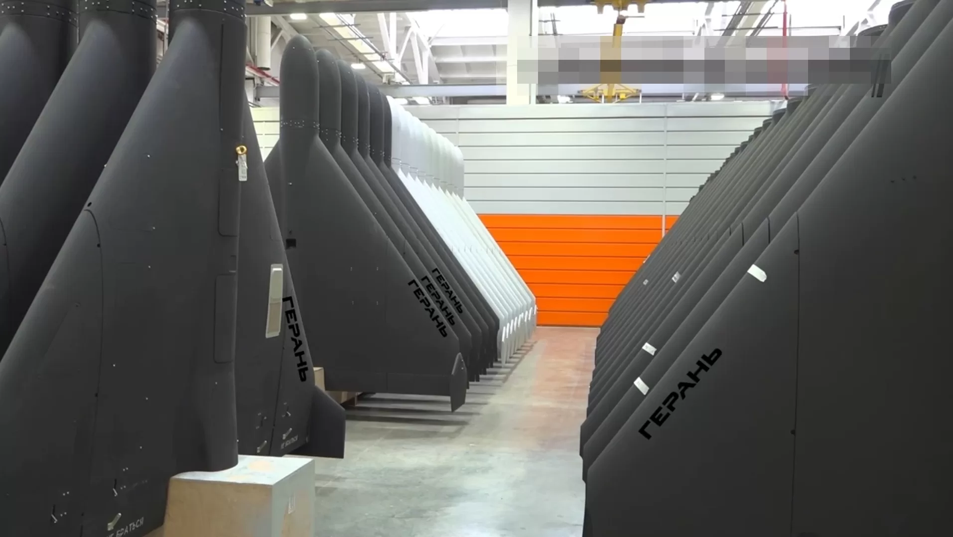 Цех по сборке барражирующих боеприпасов "Герань" (Shahed) в России / Фото: SolovievLive