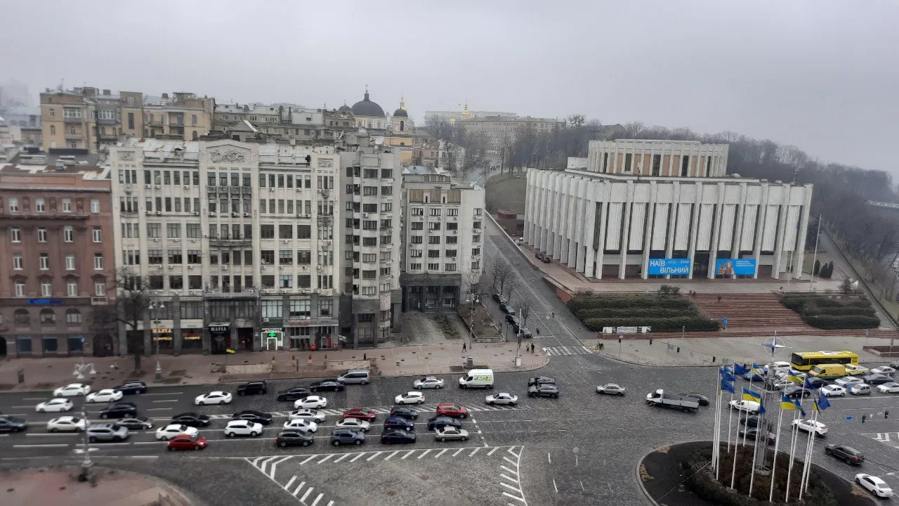 Вид из окна гостиницы «Днепр» на Крещатике / Фото: Головне в Україні