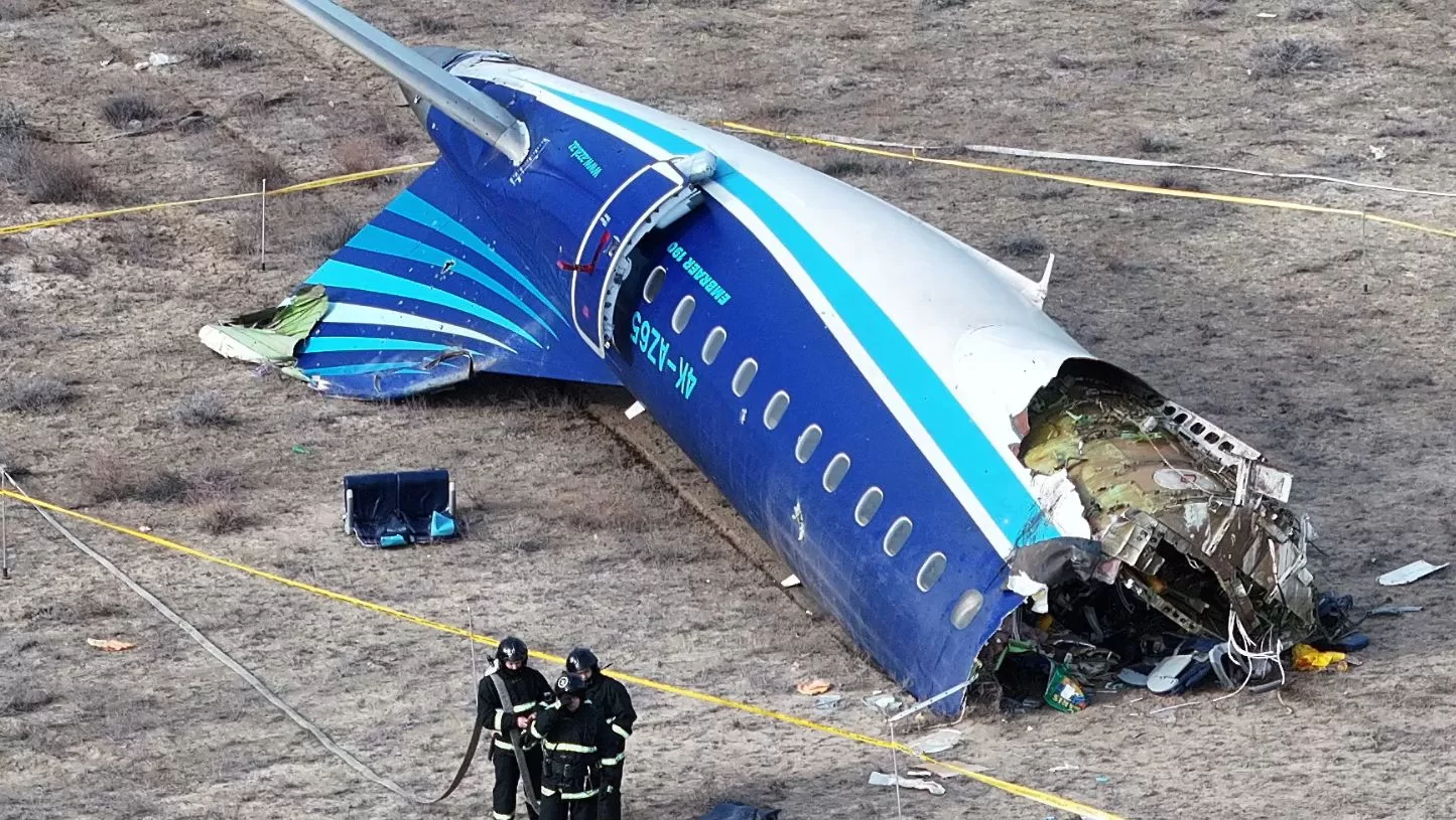 Збитий пасажирський літак Azerbaijan Airlines / Фото: Reuters