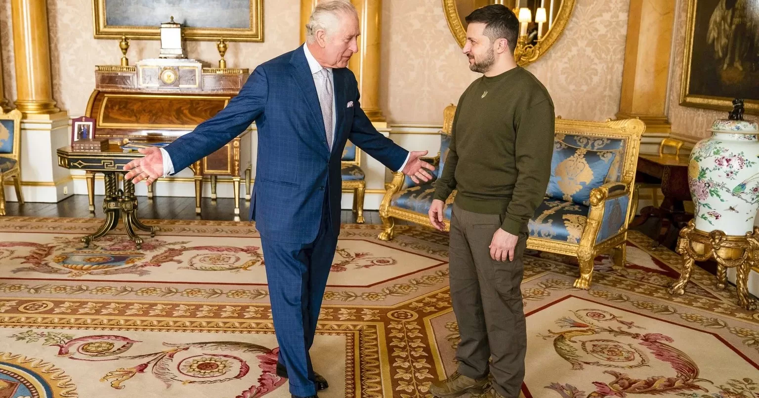 Король Великобритании Чарльз III встречается с президентом Украины Владимиром Зеленским в Букингемском дворце, Лондон, 8 февраля 2023 / Фото AP