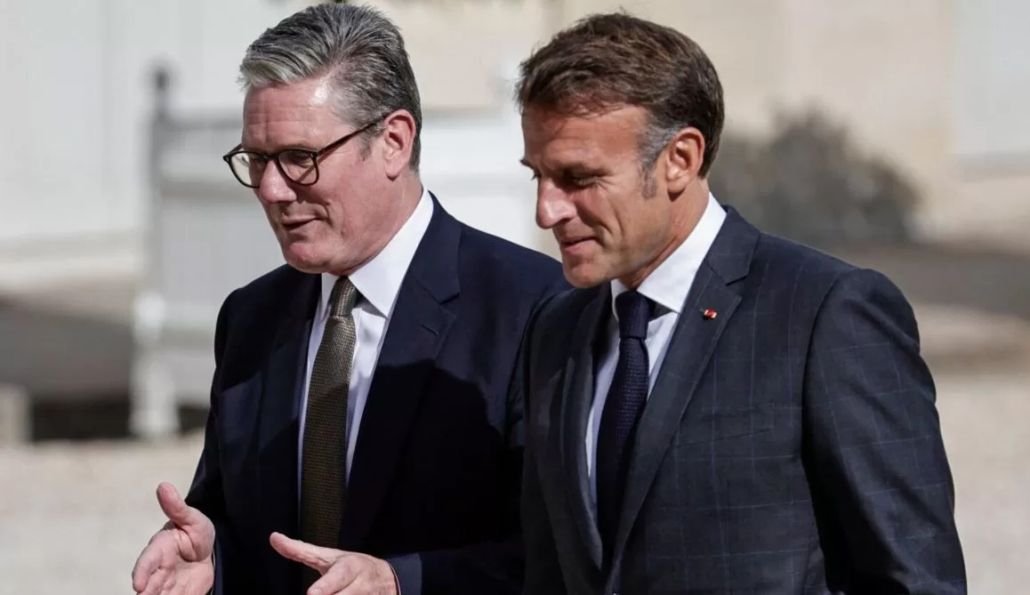 Прем'єр-міністр Великої Британії Кір Стармер і президент Франції Еммануель Макрон / Фото: AFP