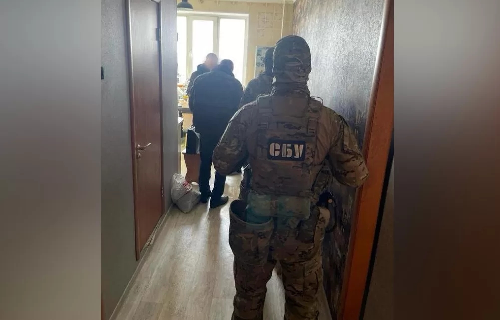 Затримання жителя Харківщини за підозрою в шахрайстві / Фото: Офіс Генпрокурора