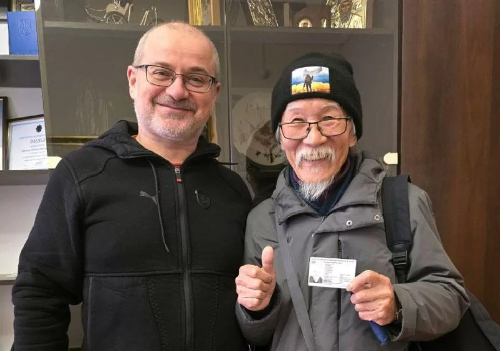 Фумінорі Цучіко з директором головного управління Державної міграційної служби / Фото: Facebook/Fuminori Tsuchiko