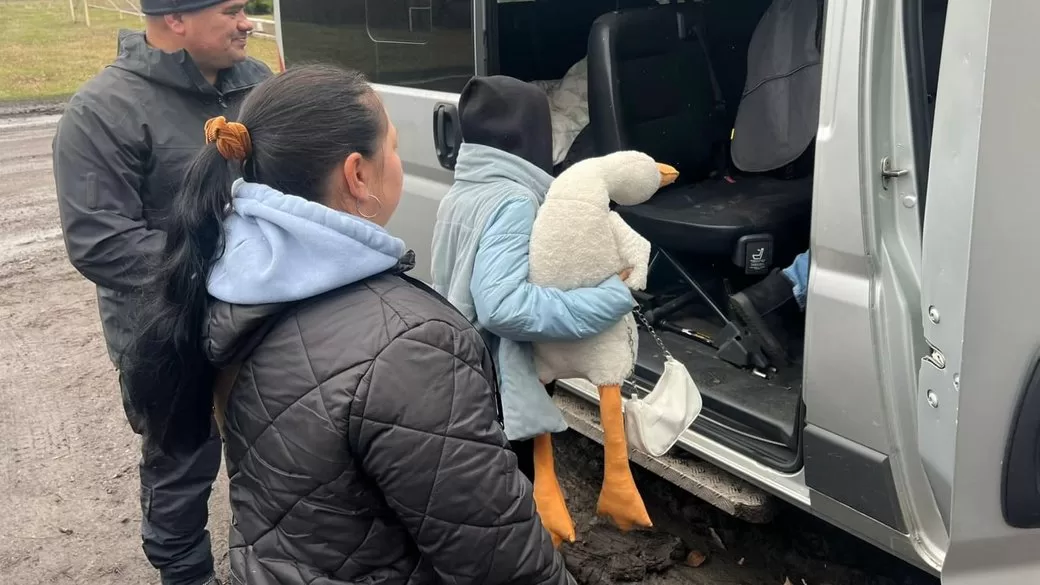 Эвакуация детей / Фото: ГСЧС Донецкой области