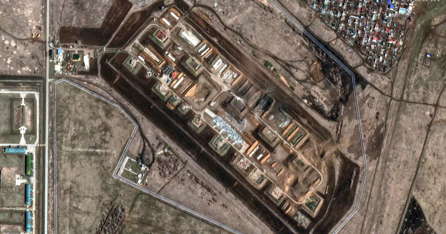 Drones again attacked the airfield in Engels