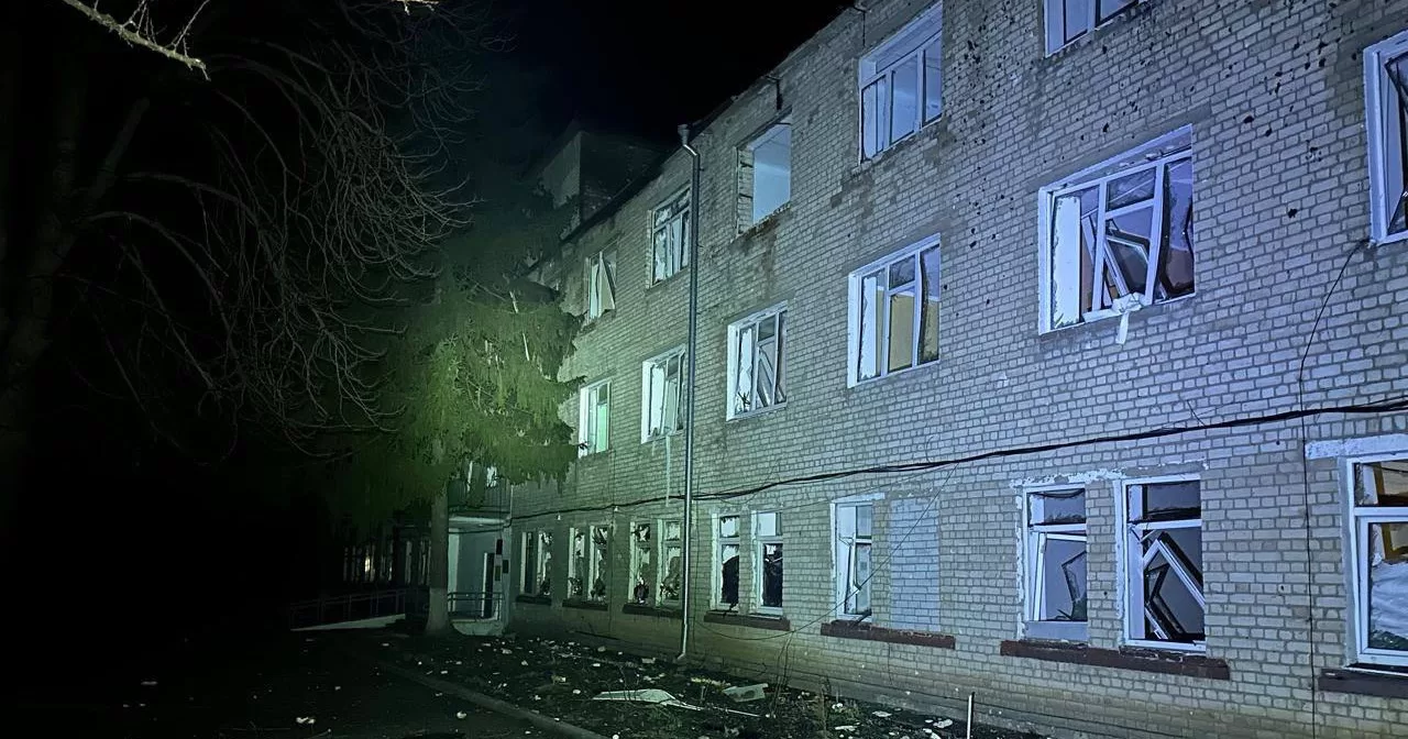 Наслідки атаки на лікарню в Золочеві / Фото @synegubov