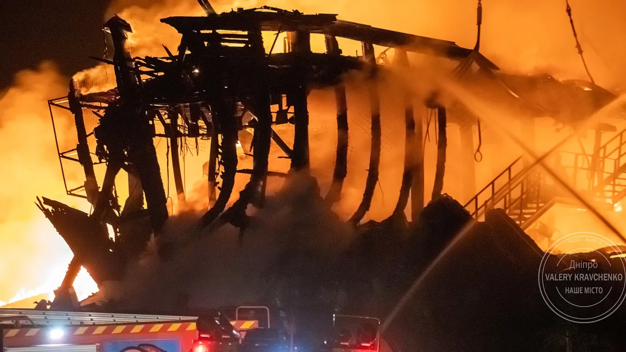 Пожежа у готельно-ресторанному комплексі "Бартоломео" після російського удару / Фото Facebook Валерій Кравченко