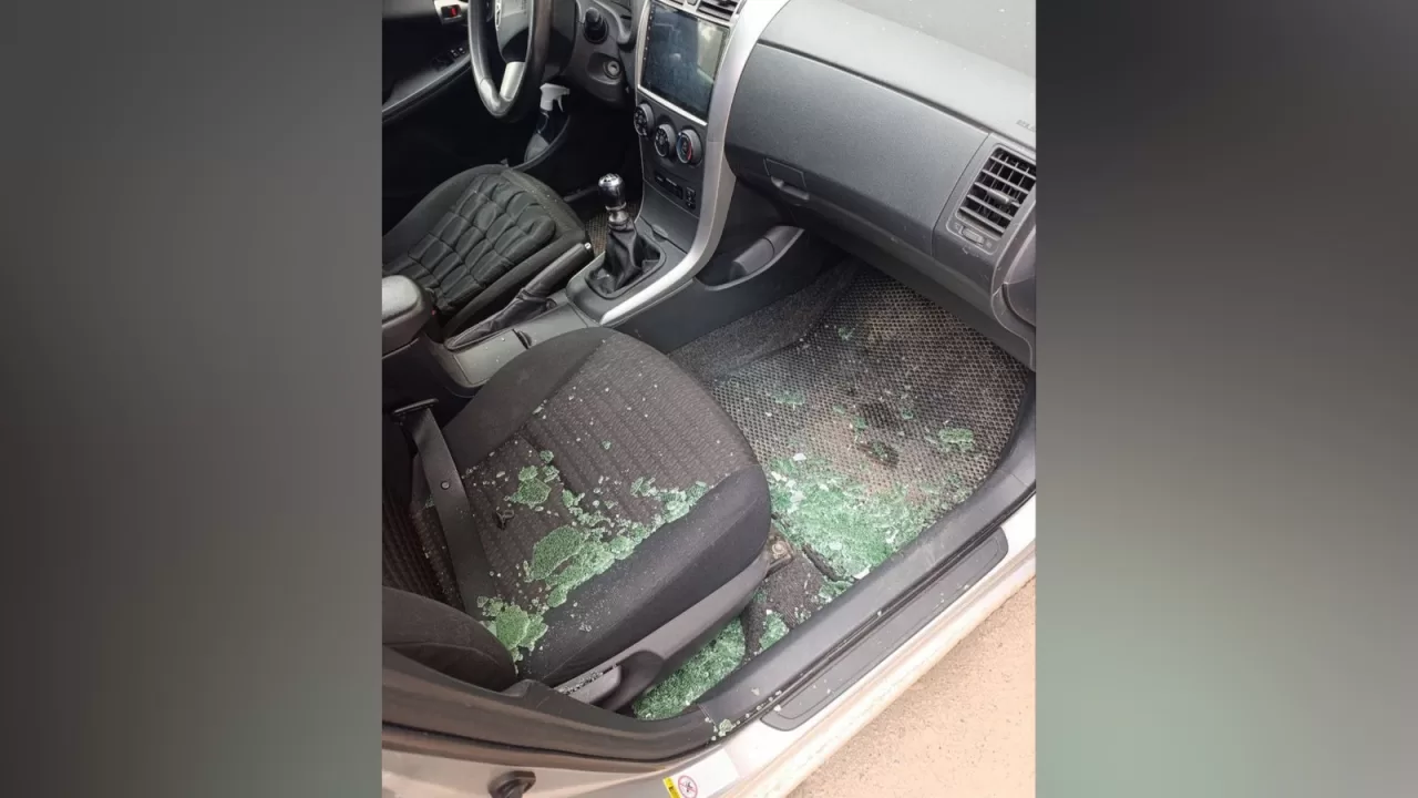 Машина пропагандистів після зустрічі з дроном / Фото РИА Новости