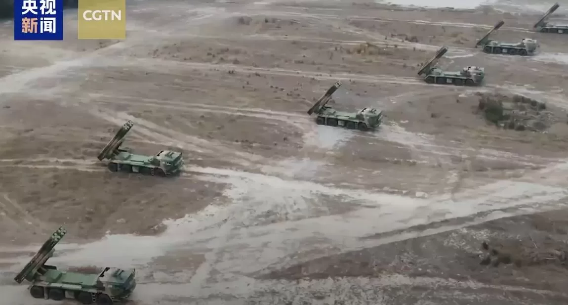 Учения войска КНР / Кадр из видео