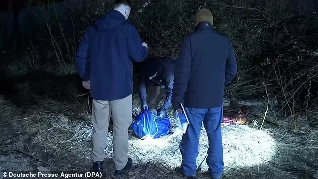 У Німеччині невідомі викинули спалену секс-ляльку: поліція п'ять годин вважала це вбивством / Фото: DPA
