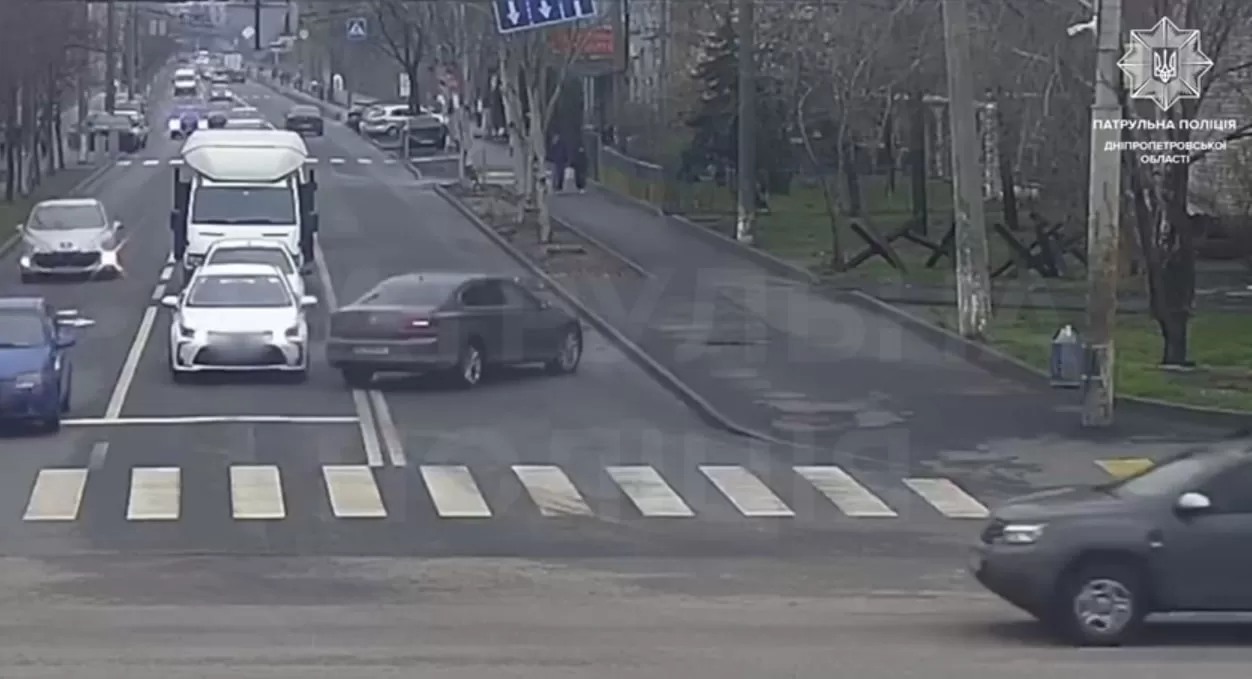 У Дніпрі п'яний водій влаштував ДТП / Скриншот